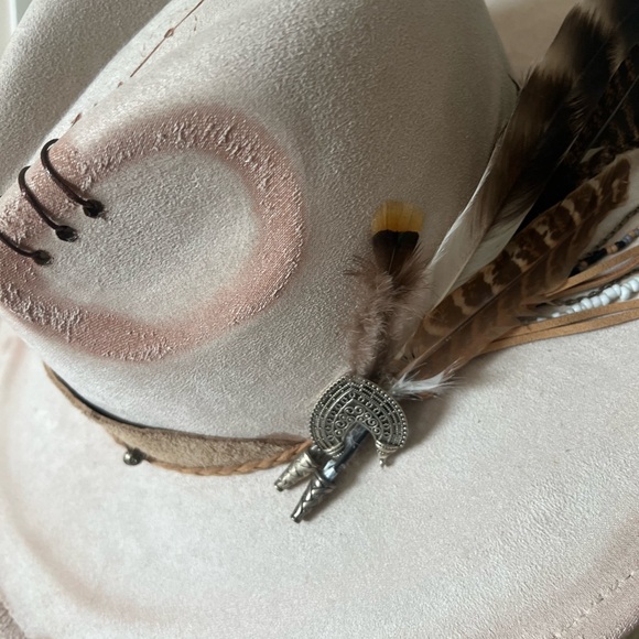 Cream Wide-Brimmed Hat with Feather and Fabric Accent - Picture 11 of 13